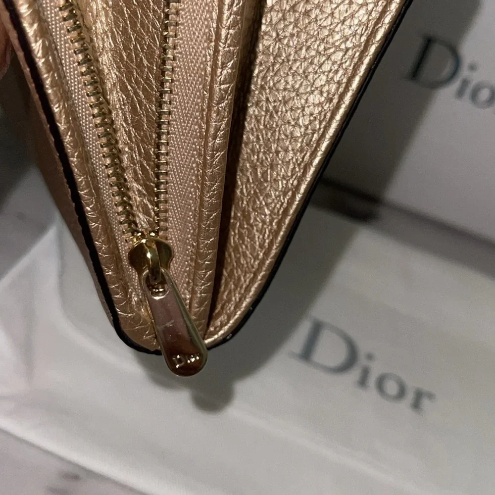 Preloved Christain Dior wallet on chain